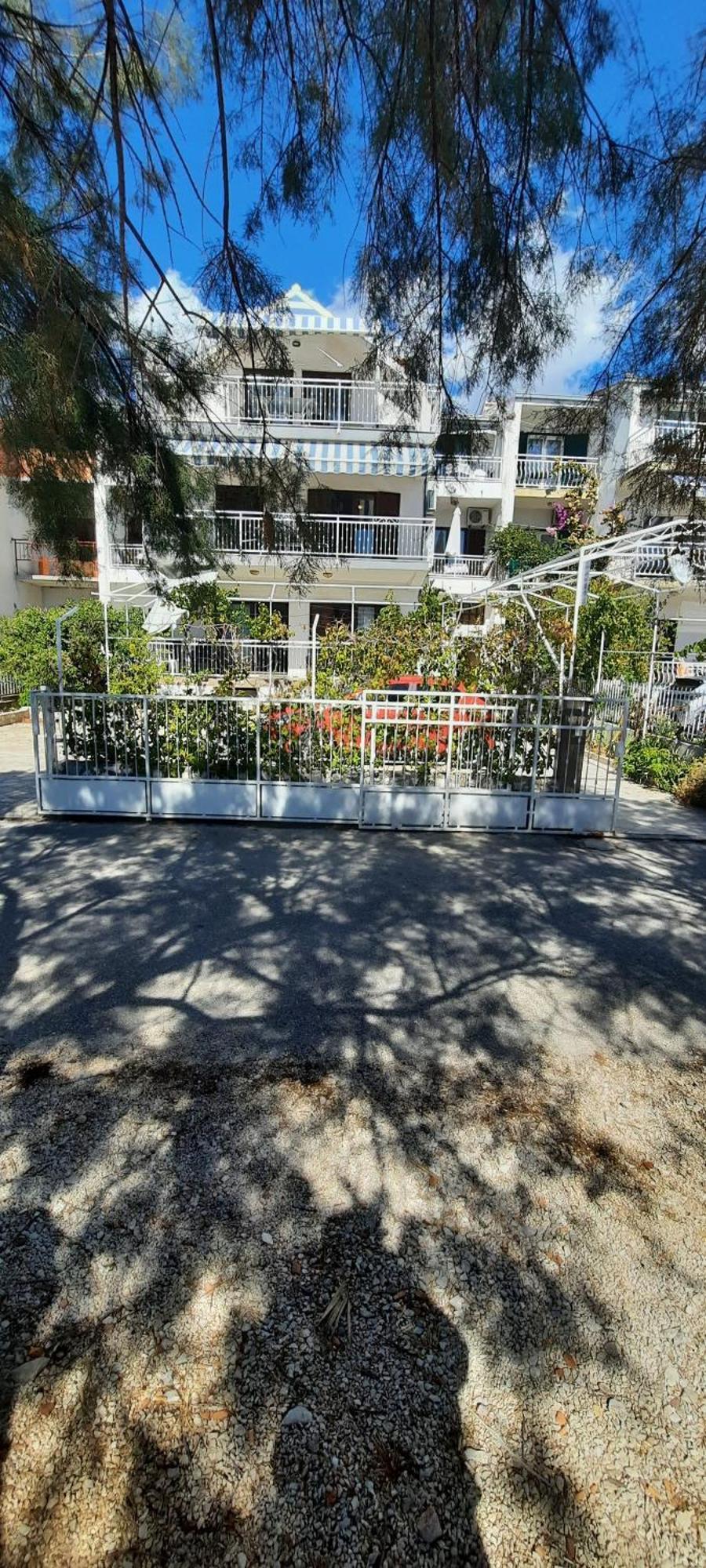 Apartments Ana Bilota Seget Vranjica Eksteriør billede